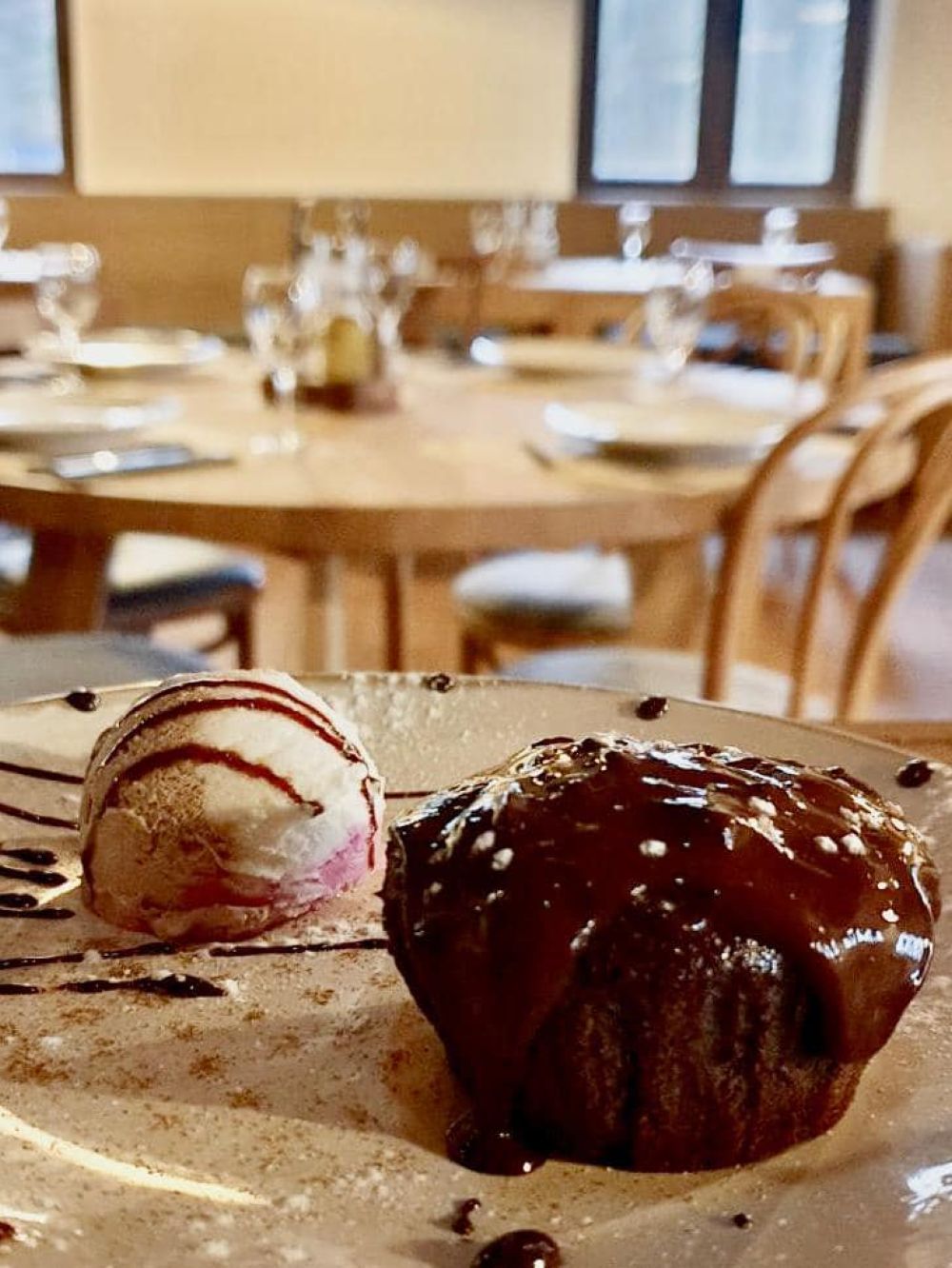 Čokoladni soufflé sa sladoledom, sufle